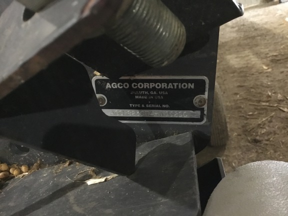 2010 AGCO 8230 Header Combine