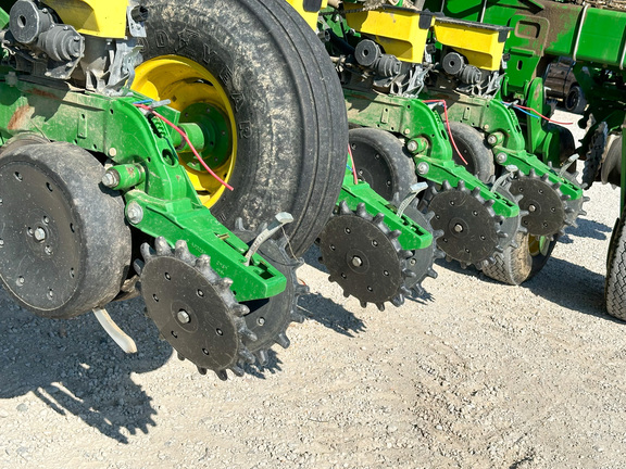 2015 John Deere 1795 Planter