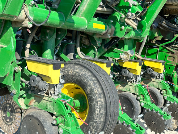 2015 John Deere 1795 Planter