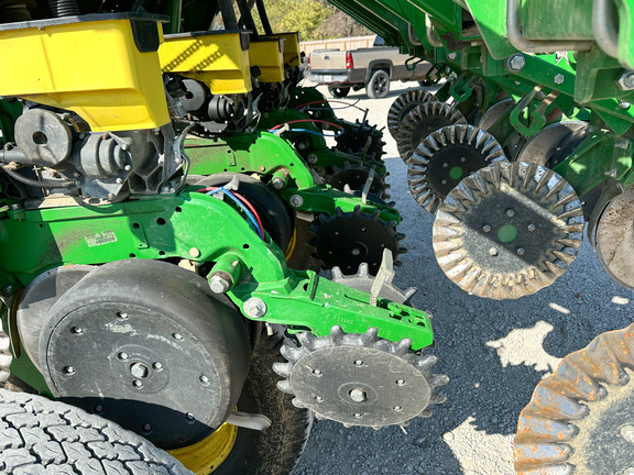 2015 John Deere 1795 Planter