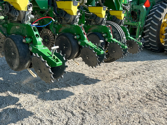 2015 John Deere 1795 Planter