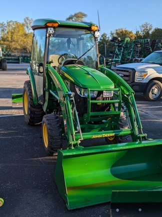 2023 John Deere 3039R Tractor Compact