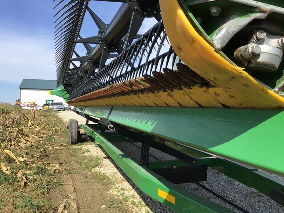 2016 John Deere 635FD Header Combine