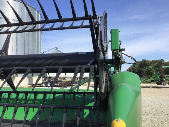 2016 John Deere 635FD Header Combine