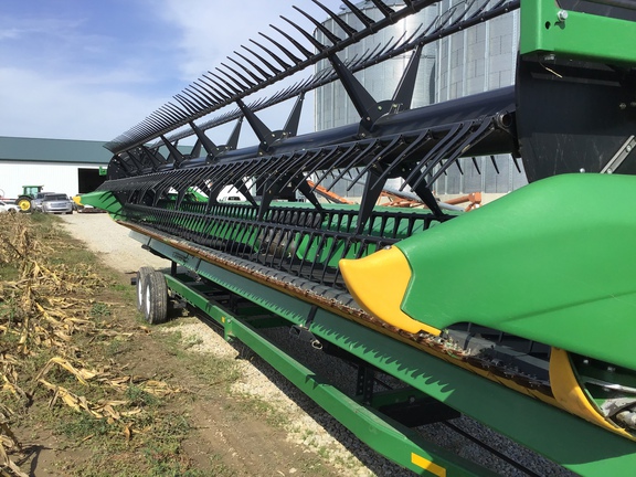 2016 John Deere 635FD Header Combine