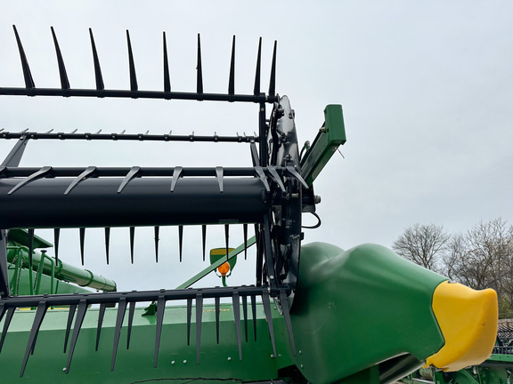 2016 John Deere 635FD Header Combine