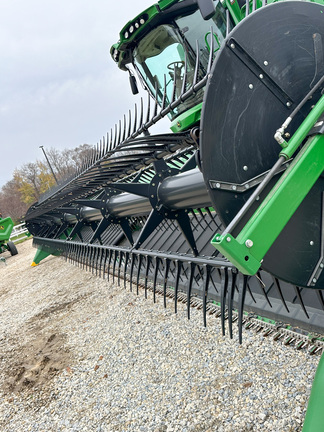 2016 John Deere 635FD Header Combine