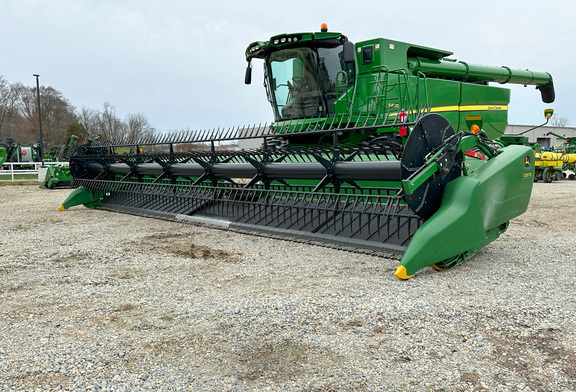 2016 John Deere 635FD Header Combine