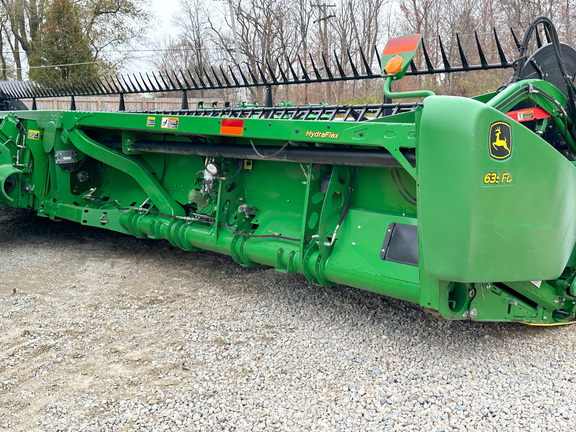 2016 John Deere 635FD Header Combine