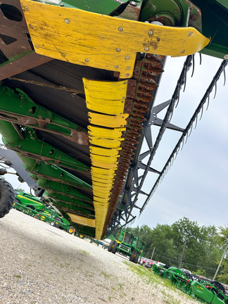 2013 John Deere 640FD Header Combine
