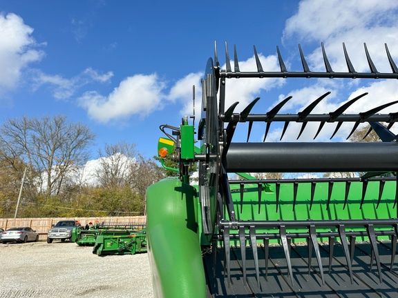 2018 John Deere 645FD Header Combine