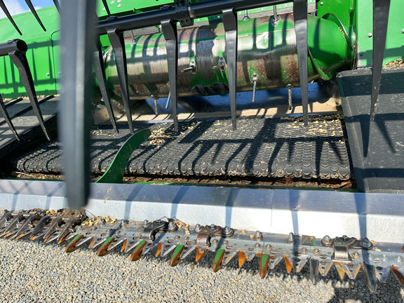 2018 John Deere 645FD Header Combine