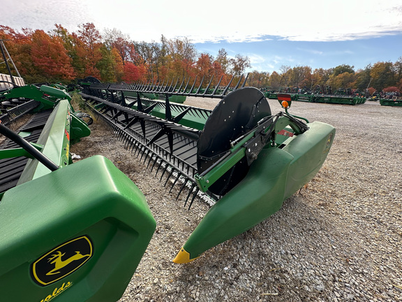 2017 John Deere 640FD Header Combine