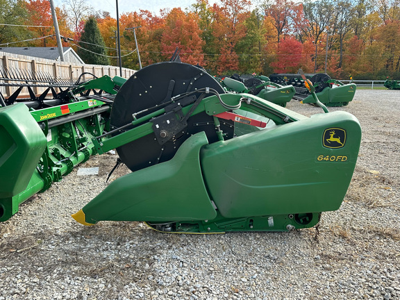 2017 John Deere 640FD Header Combine