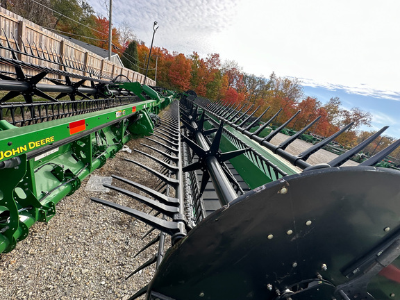 2017 John Deere 640FD Header Combine