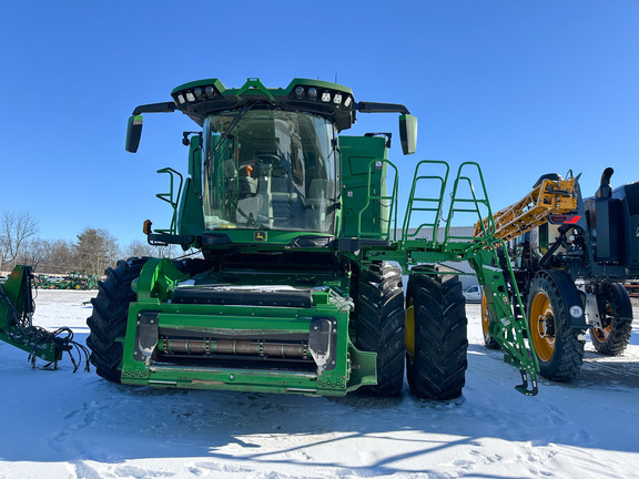 2022 John Deere X9 1000 Combine