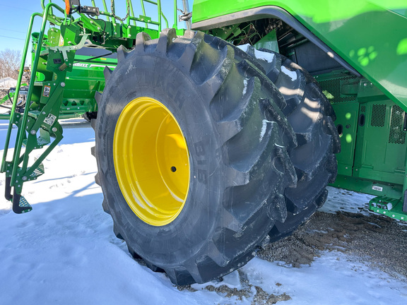 2022 John Deere X9 1000 Combine