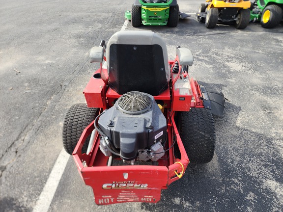 2013 Country Clipper Jazee Pro Mower/Zero Turn