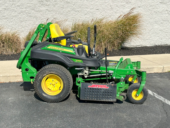 2015 John Deere Z915B Mower/Zero Turn