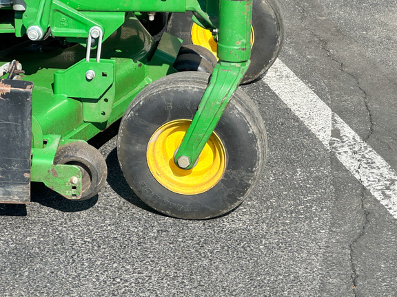 2015 John Deere Z915B Mower/Zero Turn