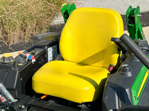 2015 John Deere Z915B Mower/Zero Turn