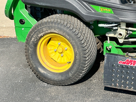 2015 John Deere Z915B Mower/Zero Turn