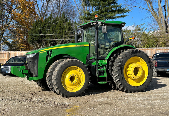 2013 John Deere 8360R Tractor