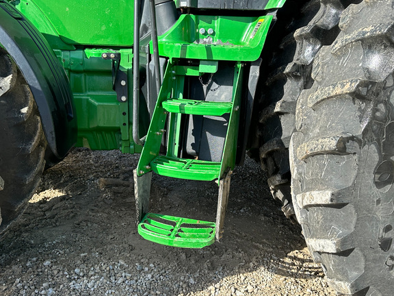 2013 John Deere 8360R Tractor