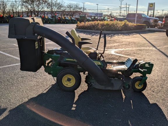 2023 John Deere Z320R Mower/Zero Turn