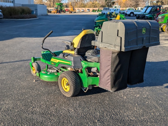 2023 John Deere Z320R Mower/Zero Turn