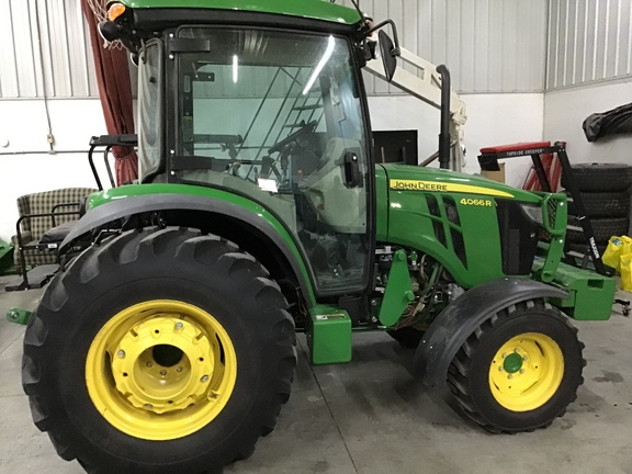 2022 John Deere 4066R Tractor Compact