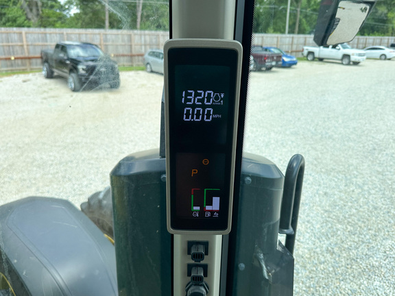 2023 John Deere 8R 370 Tractor