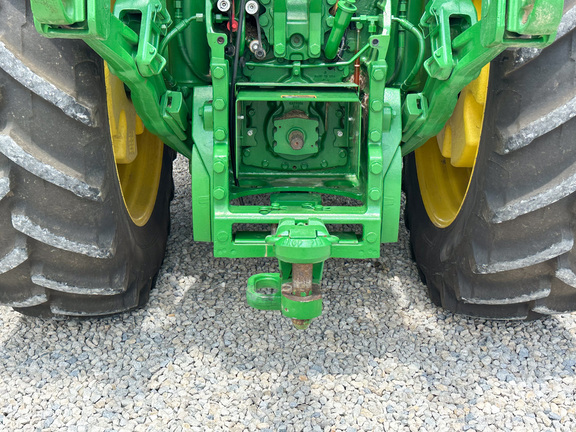 2023 John Deere 8R 370 Tractor