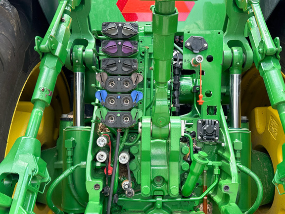 2023 John Deere 8R 370 Tractor