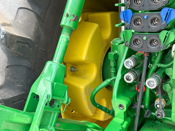 2023 John Deere 8R 370 Tractor