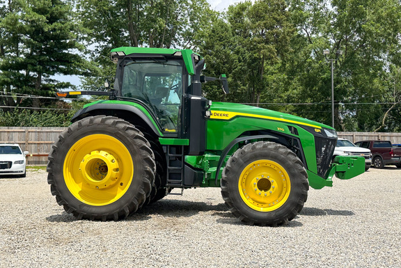 2023 John Deere 8R 370 Tractor