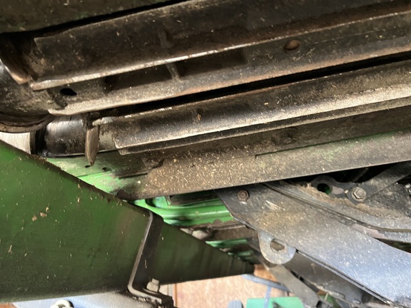 2010 John Deere 608C Header Corn Head