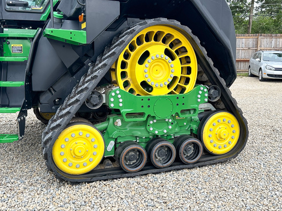 2023 John Deere 8RX 410 Tractor Rubber Track