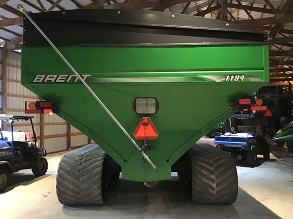 2011 Brent 1194 Grain Cart