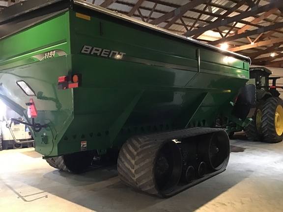 2011 Brent 1194 Grain Cart