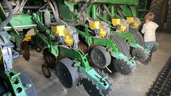 2010 John Deere 1790 Planter