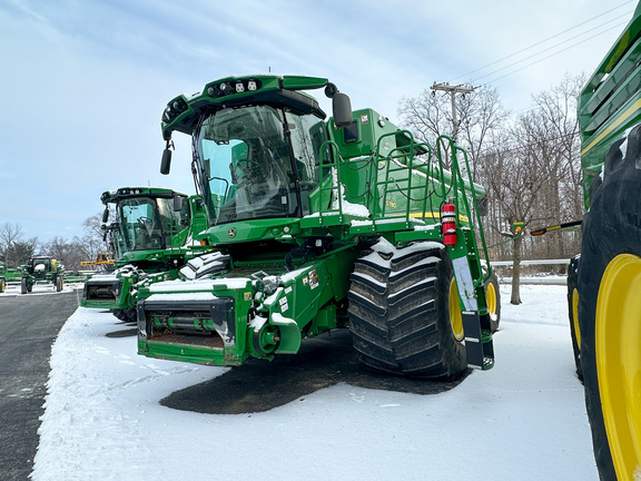 2022 John Deere S780 Combine