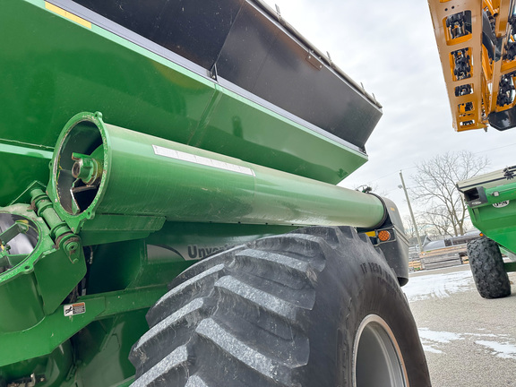 2023 Unverferth 1160 Grain Cart