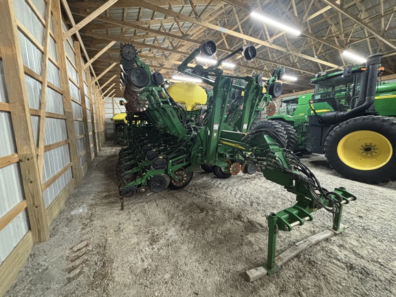 2014 John Deere 1790 Planter