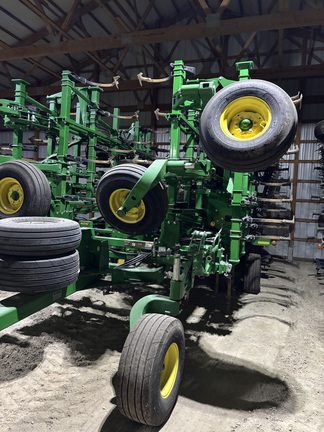 2020 John Deere 2230 Field Cultivator