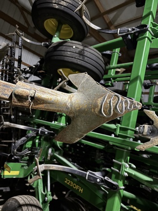 2020 John Deere 2230 Field Cultivator