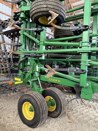 2020 John Deere 2230 Field Cultivator