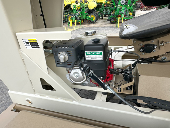 2023 Unverferth 3955XL Tender