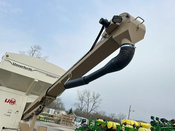 2023 Unverferth 3955XL Tender