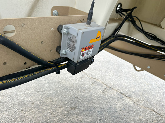 2023 Unverferth 3955XL Tender